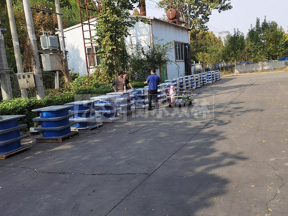 圆形高阻尼橡胶隔震支座厂家