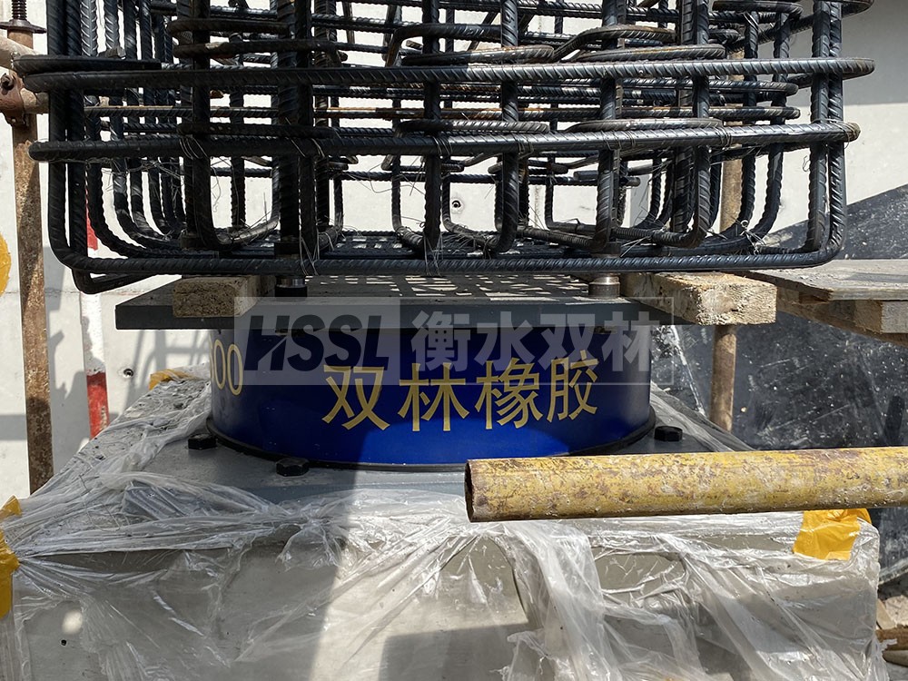 LNR1500隔震支座